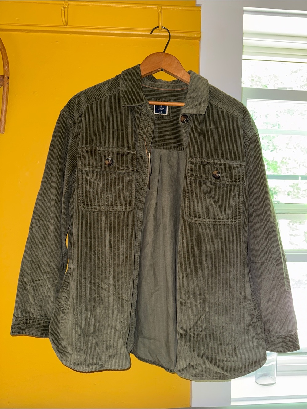 Denver Hayes Corduroy Over Shirt, Size Large